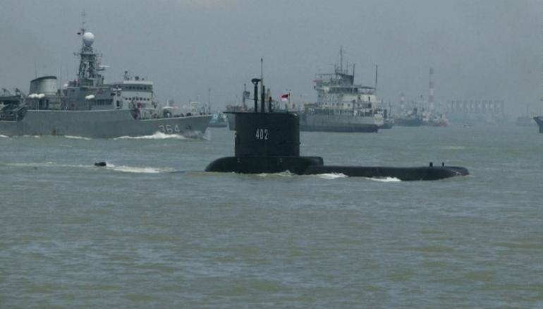 indonesian navy submarine missing with