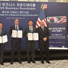 Cerberus CEO Frank Bruno (center), HD Hyundai Vice Chairman and CEO Chung Kisung (center right), KDB Vice Chairman and COO Kim Bock-kyu (center left), and Secretary Lutnick (right) (Source: Cerberus)