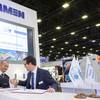 From left to right: Igor Yakovenko, CEO JSC DeloPorts, with Bart Kaal, Regional Service Manager, Damen Shipyards Group (Photo: Damen)