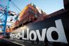 Containership loading: Photo Hapag-Lloyd