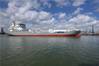 First fuel bunkering of a seaship. Rotterdam stimulates sustainable shipping and promotes LNG as fuel for shipping (Ries van Wendel de Joode) Photo Rotterdam Port