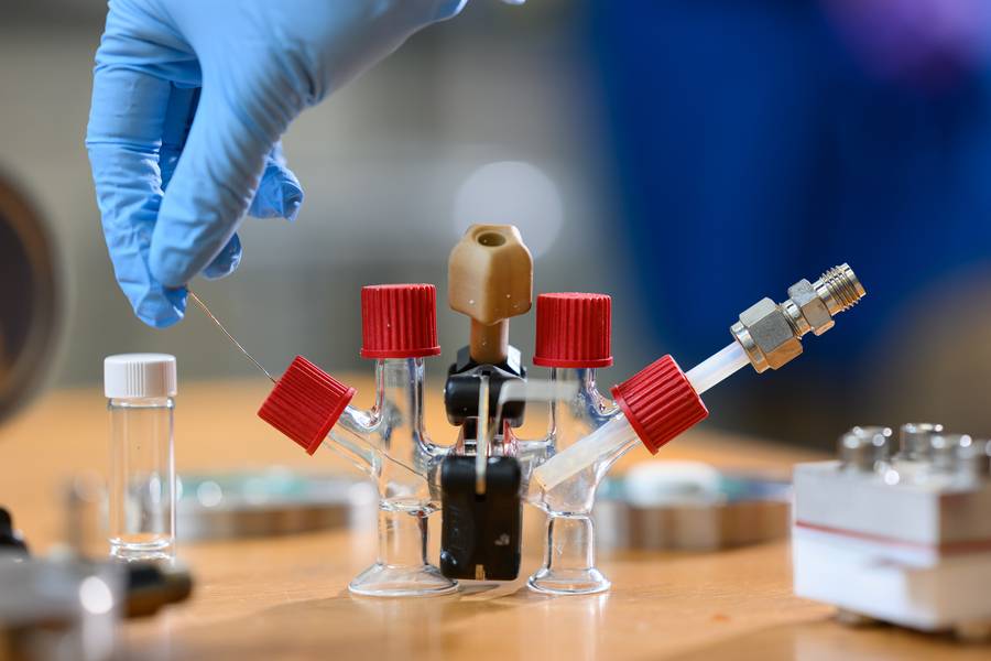 Innovations in Hydrogen Fuel Cell Power for Maritime Industry