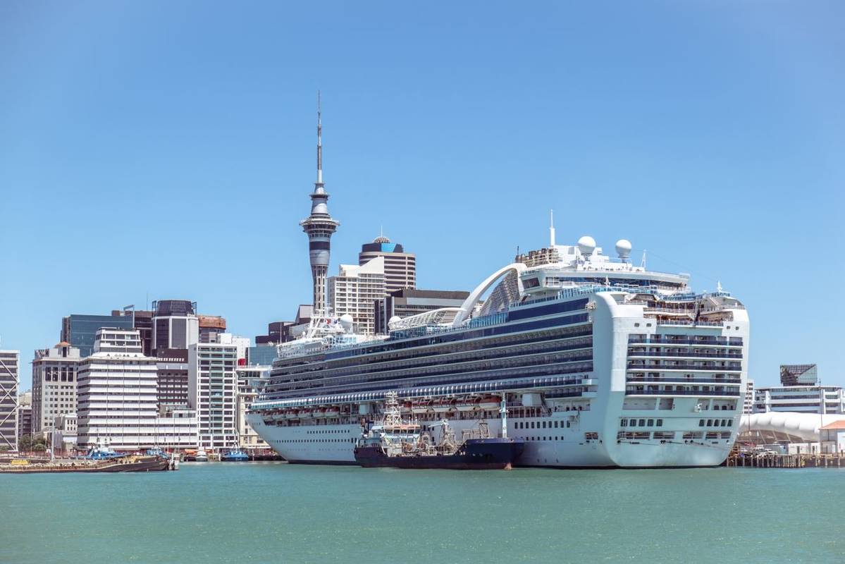 New zealand ship. New zealand ship. Emerald princess. Фьорд милфорд-саунд в новой зеландии. New zealand ship.