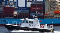 GH Marylabnd Pilots Baltimore 47' alongside container ship 7-2021.jpeg
