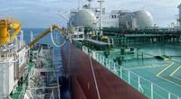 FueLNG Bellina delivering LNG bunker to Aframax tanker, Pacific Emerald. Photo Courtesy MPA Singapore