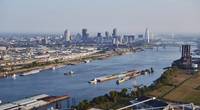 Inland waterways with St. louis in the background. (Credit: St. Louis Regional Freightway)