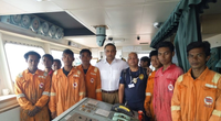 Rescued fishermen and ISL Star crew (Photo: Wallem)