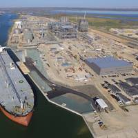 A VLCC loads crude oil in the port of Corpus christi, Texas (Image: port of Corpus Christi)