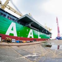 AAL Antwerp alongside AAL Houston at the CSSC Huangpu-Wenchong Shipyard in Guangzhou (Credit: AAL Shipping)

​