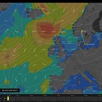 Access to real-time weather data along the vessel track ensures that both the master and the vessel manager are on the same page, improving teamwork and reducing potential operational misunderstandings. Image courtesy Coach Solutions