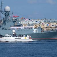 Boat of the Supreme Commander of the Armed Forces of the Russian Federation President of the Russian Federation V.V. Putin hosts a naval parade. Copyright sikaraha/Adobe Stock