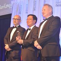 ClassNK Chairman and President Noboru Ueda receiving the award