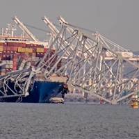 Collapsed Francis Scott Key Bridge in Baltimore (Credit: Screenshot/StreamTime Live)