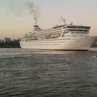 Cruise Ship 'Balmoral': Photo credit Wiki CCL 'Berthfmn'