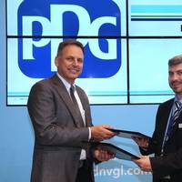 DNV GL’s George Dimopoulos, Head of R&D and advisory Greece and PPG’s Tom Molenda, Global Director Marine Coatings sign the collaboration agreement  (Photo: PPG)