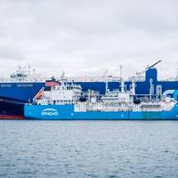 First LNG ship-to-ship operation in the port of Zeebrugge (Photo: Port of Zeebrugge)