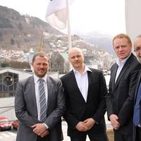 From left: Sebastian Rasmussen (Logistics & Projects Manager), Henrik P. Lassen (VP Operations) and Jan Almqvist (MD) of POLOG with Ahmet Özsoy, Managing Director of GAC Norway