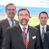 From left to right: Jan Tellkamp, Expert LNG bunkering and smallscale LNG Europe at DNV GL – Maritime, Torsten Schramm, President DNV GL – Maritime, Karsten Schönewald, Head of Fleet Management at the HPA, Claudia Flecken, Member of the HPA Executive Board, Merten Stein, Head of Shipping Advisory at DNV GL – Maritime, and Lea-Valeska Giebel, Expert External Relations and Public Affairs at DNV GL. Photo by DNV GL