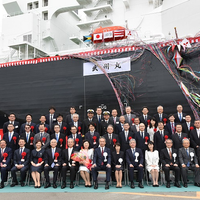 Front row, fifth from left, Satoshi Onoda, president of JERA; seventh, Seiji Izumisawa, president and CEO of Mitsubishi Heavy Industries; fourth, Tadaaki Naito, NYK president. (Photo: NYK Group)