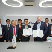 Front row (L to R): Hwa Lyong Lee (DNV), JongSeo Kim (COO of Hanwha Ocean), Vidar Dolonen (Regional Manager of DNV), Joong Kyoo Kang (Head of R&D Institute, Hanwha Ocean). Back row (L to R): Mathias Sørhaug (DNV), Chul Young Kang (DNV), Hyoung-Seog Kim (Hanwha Ocean), Seung-Han Moon (Hanwha Ocean), Sung Ho Shin (DNV) - Credit: DNV