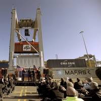 GPA Unveils ERTG crane: Photo credit Georgia Port Authority