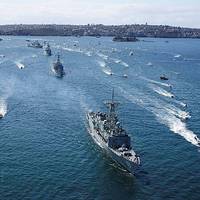 HMAS Sydney leads Australian warship's Darwin, Perth, Parramatta as part of the fleet entry during the International Fleet Review. (Photo: ABIS Nicolas Gonzalez) 
