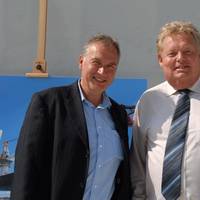 Jack-Up Barge Commercial Director Maarten Hardon (left) with Managing Director Ronald Schukking.