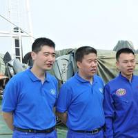 Jiaolong crew-members: Photo courtesy of China SOA 