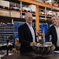 Kim Bengtsen and Henrik Sørensen. Image courtesy Hoyer VMS