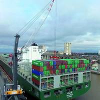 LHM 600 (with a 12meter tower extension) at the Buenos Aires Container Terminal