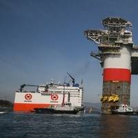 Loading Jack St. Malo onto the Dockwise Vanguard: Photo credit ABB 