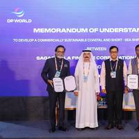 (L-R) Ganesh Raj, Global COO - Marine Services, DP World, H.E. Sultan Ahmed bin Sulayem, Group Chairman and Chief Executive Officer of DP World, Shri Sarbananda Sonowal, Union Minister of Ports, Shipping and Waterways (MoPSW) and S. T. Selvam, Director (Projects), Sagarmala Finance Corporation Limited. © Unifeeder/DP World