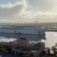 Military Sealift Command hospital ship USNS Mercy (T-AH 19) departs Los Angeles (Photo: Port of Los Angeles)