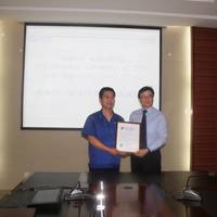 Mr. Fu Hongtian General Manager of Sunrui (left) and Vincent Li, DNV GL’s Regional Business Development Manager for Greater China. (Photo: DNV GL)