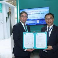 Nick Brown, LR CEO and Chen Ji, Chairman of GSI at the JDP ceremony during Posidonia 2024 (Photo: LR)