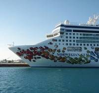 Norwegian Cruise Line Ship: Photo credit Wiki CCL 'Ludger001'