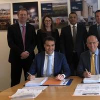On the contract signing photo from left to right: First row: Joppe Neijens (Sales manager, Damen Shipyards Group), Simon Willis (CEO, Hanson UK). Second row: James Whitelaw (Managing Director, Asphalt & Contracting, Hanson Aggregates), Louise Collacott (Company Solicitor, Hanson UK), Jas Suman (Purchasing Director, Hanson UK), Rod Lafargue (Managing Director, Hanson Aggregates Marine), Martin de Bruijn (Managing Director Workboats, Damen Shipyards Group)