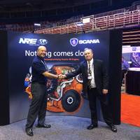 On the IMX tradeshow floor: Scania USA Sales Manager (Marine) Al Alcala and MarineNews Editor Joseph Keefe this week got together to discuss current trends in propulsion.