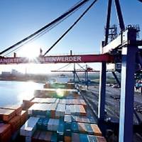 Container Operations Hamburg: Photo credit Hafen Hamburg Marketing e.V