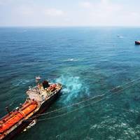 Photo: the wreck removal of  the freighter LPG OBERON  from the Taiwan Strait.