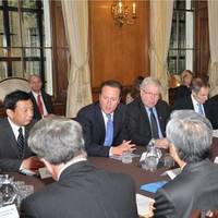 PM David Cameron in discussions: Photo credit Maritime UK