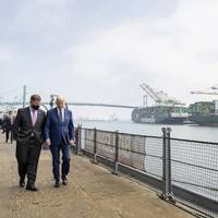 President Biden at the Port of Los Angeles on June 10, 2022. (Photo: @POTUS / Twitter)