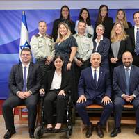 Prime Minister Yair Lapid has signed the agreement on a maritime boundary between Israel and Lebanon, alongside Israel’s negotiating team.

Photo by Amos Ben-Gershom, GPO - Credit: Israel Government