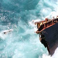 'Rena' in Breaking Waves: Photo credit Maritime NZ