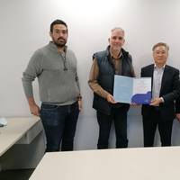 Representatives from ESYD presenting KR Hellas with the certificate of accreditation confirming KR Hellas as an ISO 9001 certification body (Photo: KR)