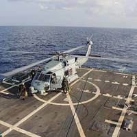 Sea Hawk helicopter lands on USS Pinckney