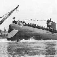 Seadragon (SSN-584) is launched on August 16, 1958 (USN photo)