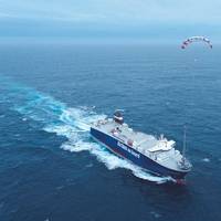 Seawing flying at a height of 200 meters from Louis Dreyfus Armateurs’ vessel Ville de Bordeaux. 250m2 version pictured – 500m2 version is also onboard (Photo: Airseas).
