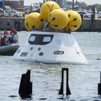 Spacecraft Orion recovery trial: Photo courtesy of USN