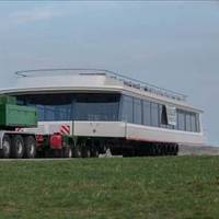 The 26 x 8.10 x 3.50 m upper deck on a SCHEUERLE InterCombi on its way from Magdeburg to Markkleeberg